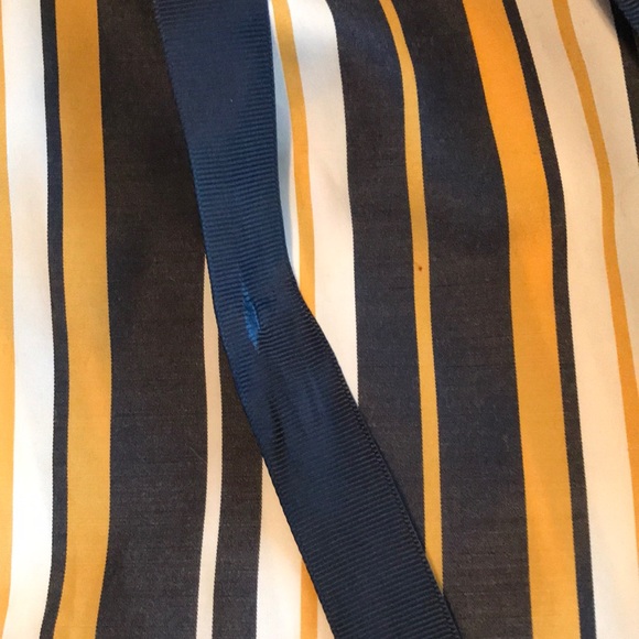 Off-shoulder top with ribbon straps. - Picture 5 of 5